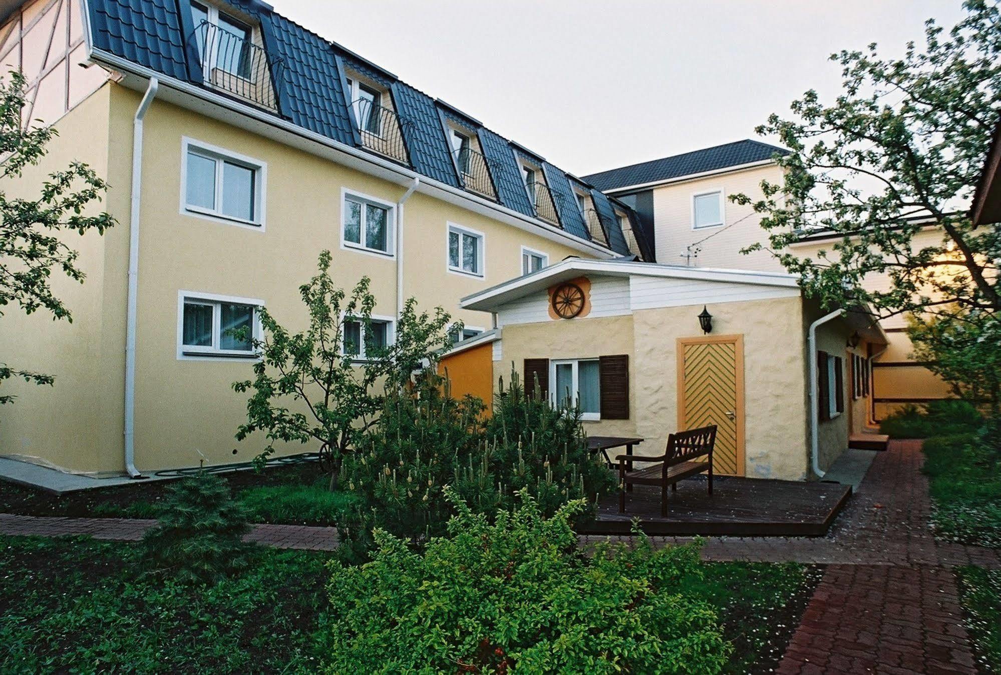 Ecoland Hotel Tallinn Exterior foto